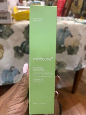 Medicube Exosome Cica Cream - Calming Green Moisturizer